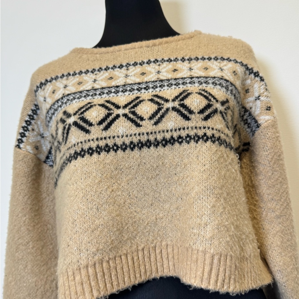 Wild Fable Women’s Cropped Sweater Tan Black White